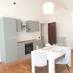 Grisella Grace Apartman *